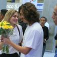 Sasha Meneghel e Bruno Montaleone protagonizam cenas fofíssimas em aeroporto do Rio