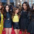  As meninas Fifth Harmony, além de participarem de "Faking It", estão divulgando o álbum "Reflection" 