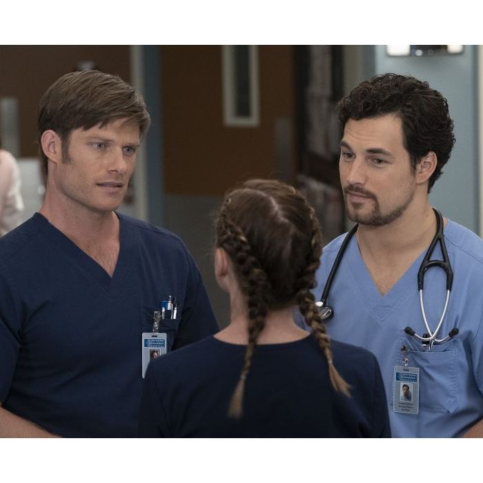 Meredith (Ellen Pompeo) está no meio de um triângulo amoroso em &quot;Grey&#039;s Anatomy&quot;