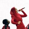 Katy Perry está de volta com "365"