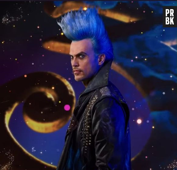 Confira as primeiras cenas de Hades (Cheyenne Jackson) em "Descendentes 3"