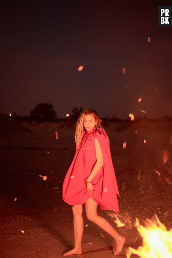 Miley Cyrus está muito maravilhosa nas fotos da Vanity Fair