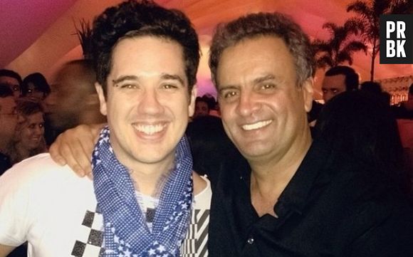 O candidato do PSDB, Aécio Neves, tem ao seu lado o apoio do líder da banda Jota Quest, Rogério Flausino