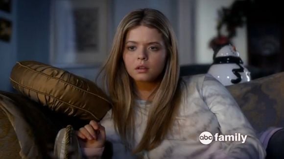 Na 5ª temporada de "Pretty Little Liars": Especial de Natal já tem data!