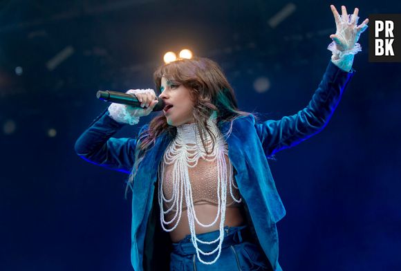 Camila Cabello mostra trecho de música com Mark Ronson