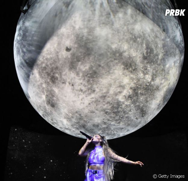 "Sweetener World Tour": quem brilha mais, Ariana Grande ou a Lua?