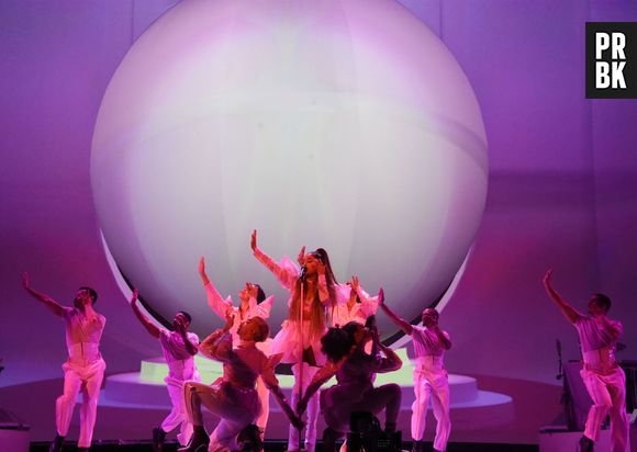 "Sweetener World Tour": Ariana Grande montou uma grande estrutura para essa nova turnê