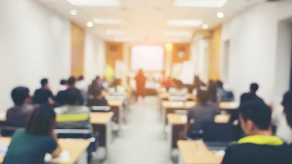 A galera está fazendo um Top 5 no Twitter de cursos na faculdade que fariam!