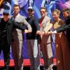 Atores de "Vingadores" marca suas mãos na Calçada da Fama