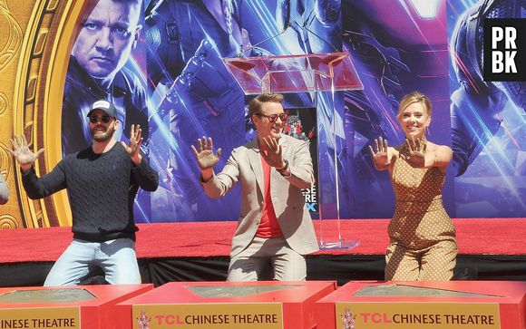 De "Vingadores": atores agora tem suas mãos na Calçada da Fama de Hollywood