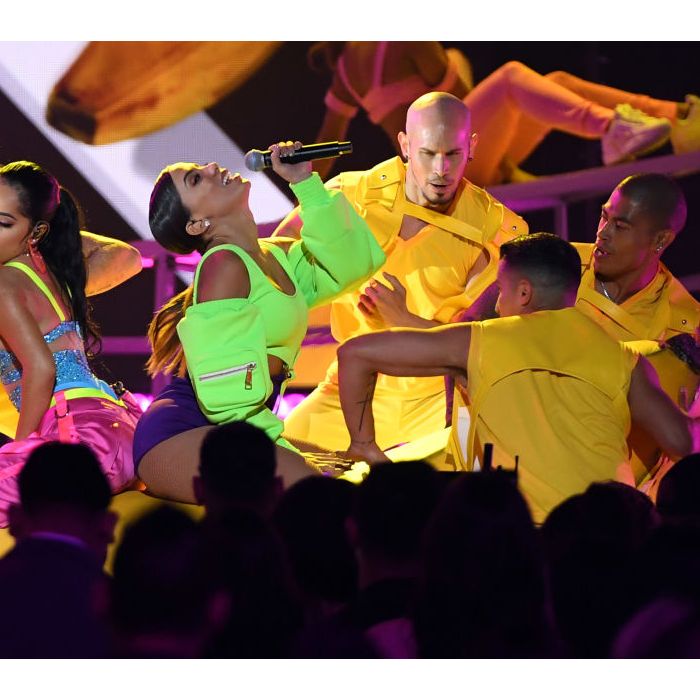Anitta e Becky G fizeram uma performance de &quot;Banana&quot; no palco do Billboard Latin Music Awards 2019
