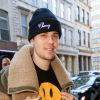 Justin Bieber está envolvido em vários projetos, incluindo com YouTube e Ed Sheeran