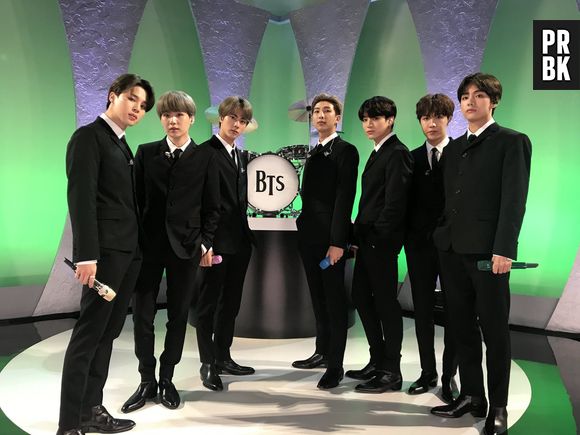 BTS se apresenta no "The Late Show With Stephen Colbert" com direito a homenagem aos Beatles