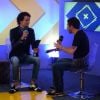 Sam Alves participa da entrevista pós premiação com o apresentador Beto Lee