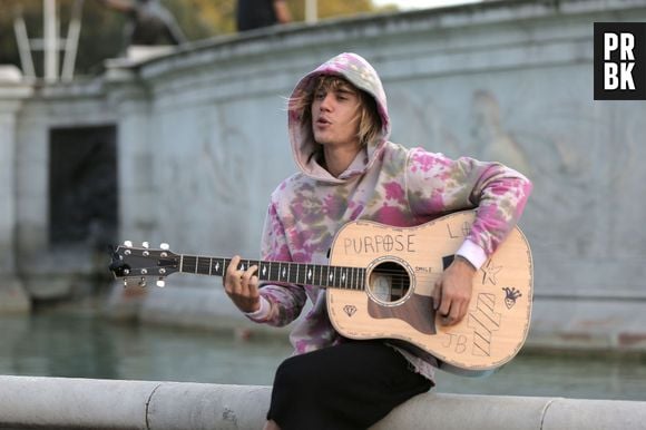 Nova parceria de Justin Bieber e Gucci Mane fala sobre encontrar um amor e se conectar através de um laptop. Ouça aqui "Love Thru The Computer"