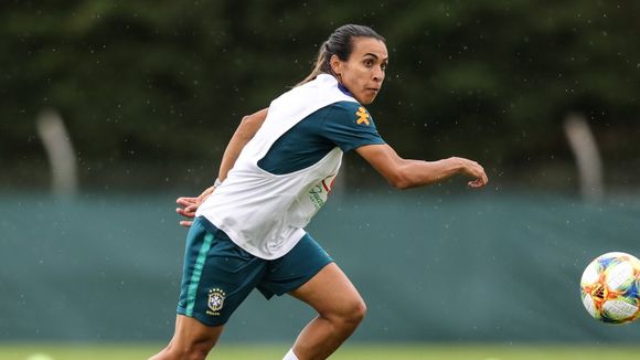 Marta é escalada para jogo do Brasil contra a Austrália nesta quinta-feira (13)