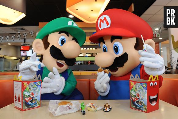 Os lanches do Mc Donalds vão distribuir personagens da franquia "Mario Bros"