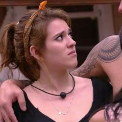 Irritado com as perguntas inconvenientes da família? Esta jovem criou um guia para fugir disso!