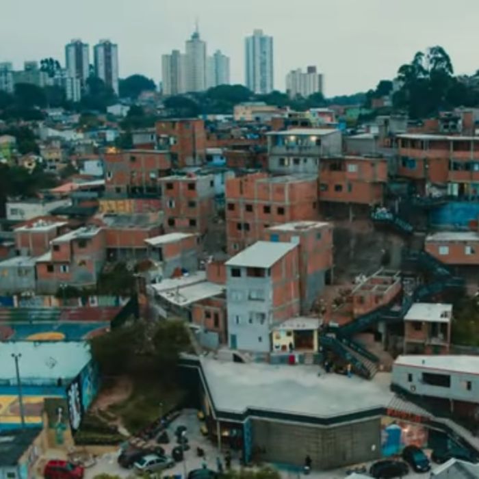 &quot;Sintonia&quot;: a s favelas da capital de São Paulo fazem parte do cenário 