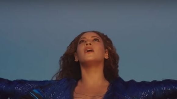 Beyoncé prova que é mesmo uma deusa no clipe de "Spirit", faixa da trilha sonora de "Rei Leão"