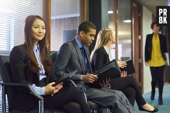 Conheça o dresscode da empresa para ir com uma roupa adequada na primeira entrevista de emprego