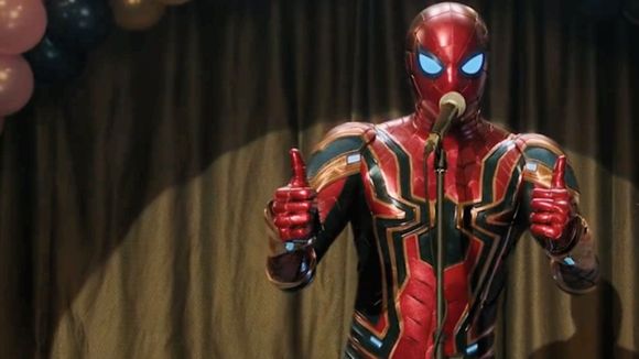 Os fãs de "Homem-Aranha" estão promovendo uma manifestação nos escritórios da Sony!