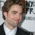 Robert Pattinson revela emoção de vestir uniforme do Batman pela 1ª vez