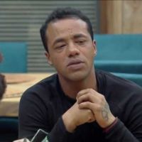 As atitudes de Phellipe em "A Fazenda" estão irritando os internautas e até os participantes