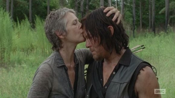 Um acontecimento no episódio de "The Walking Dead" levantou dúvidas sobre fuga de Carol e Daryl