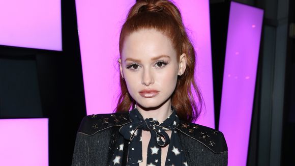 Madelaine Petsch quase pintou o cabelo de castanho e não gostava dos seus fios ruivos