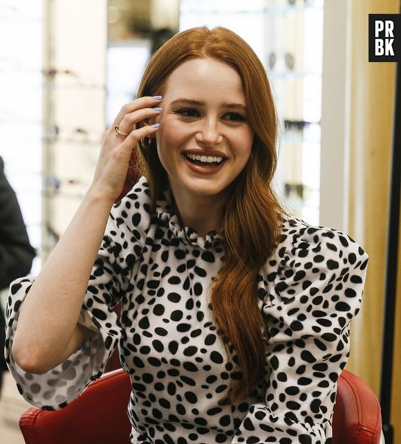 Madelaine Petsch, de "Riverdale", pensou em mudar a cor do cabelo após bullying