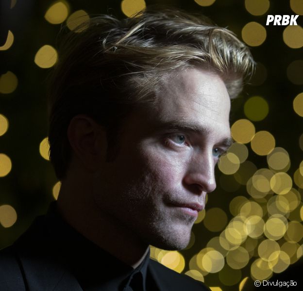Robert Pattinson fala sobre primeira cena de "The Batman" gravada: "Masturbação feroz"