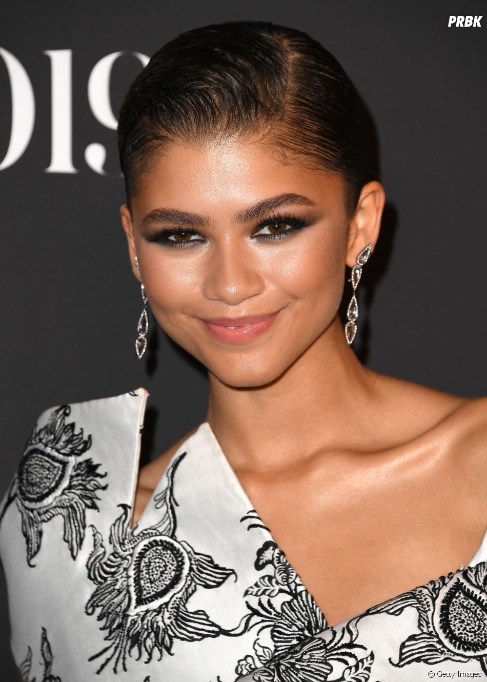 Zendaya Diz Que Se Inspirou No Estilo De Sua Avo Nos Anos 70 Purebreak Modelos anos 1970 para cabelos curtos. zendaya diz que se inspirou no estilo
