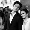 Não tem problema nenhum Camila Mendes e Charles Melton estarem dando um tempo