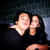 O possível fim do relacionamento de Camila Mendes e Charles Melton não precisa ser um problema