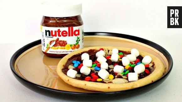 Pizza de Nutella com marshmallows