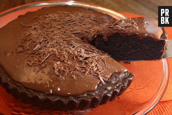 Torta com recheio e cobertura de Nutella