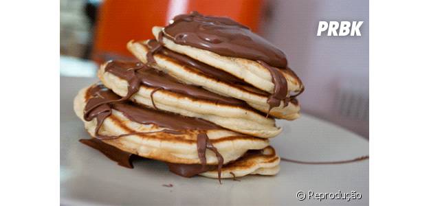 Panquecas ficam uma delícia acompanhadas de Nutella