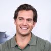 Henry Cavill é Sherlock Holmes no novo filme da Netflix, "Enola Holmes"