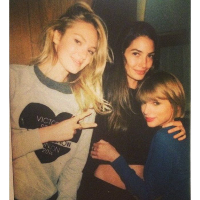 Taylor Swift publicou algumas imagens da &quot;festa do pijama&quot; em seu Instagram