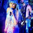  A cantora Miley Cyrus causou muito durante sua apresenta&ccedil;&atilde;o e postou v&aacute;rias fotos no Instagram 