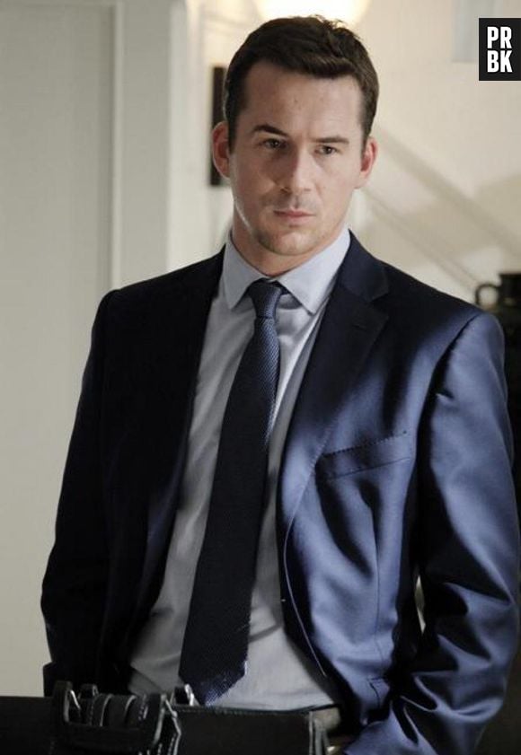 O Aiden (Barry Sloane) nem teve tempo de se despedir de sua amada em "Revenge"