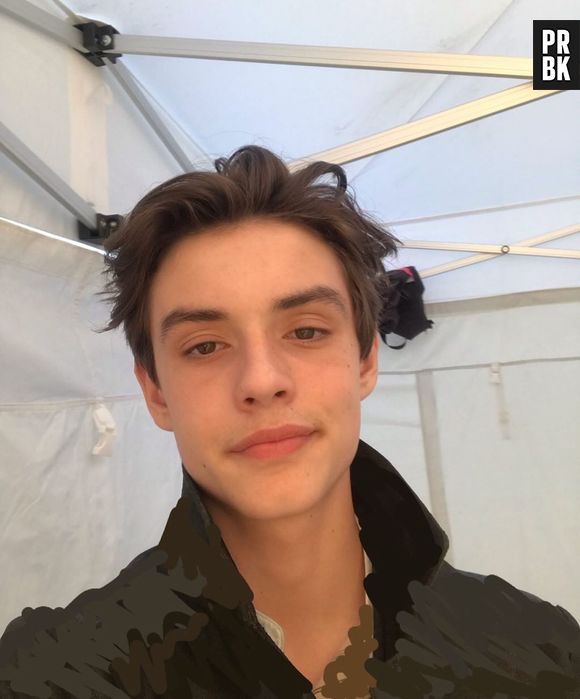 Louis Partridge, de "Enola Holmes", é geminiano do início de junho