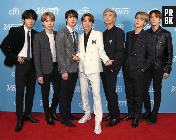 BTS: Jin completa 28 anos nesta sexta (4), mas projeto de lei aprovado o isentaria de se alistar no exército 


