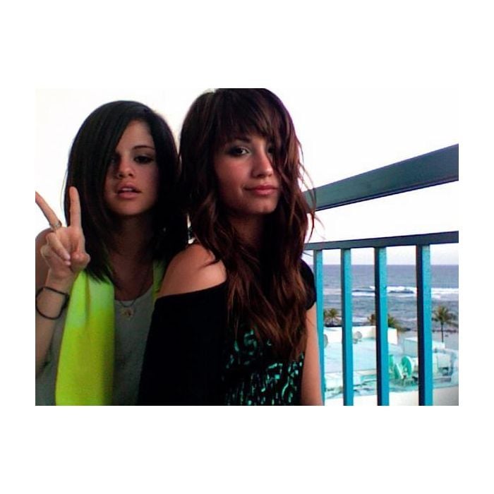 Selena Gomez e Demi Lovato são amigas há muito tempo, desde o tempo que eram estrelas teen da Disney