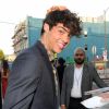 Noah Centineo mostra resultado da nova rotina de treinos