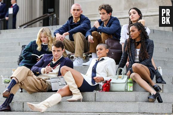 O reboot de "Gossip Girl" trouxe um elenco muito mais diverso e preservou elementos essenciais da série
