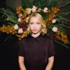 A nova Gossip Girl é composta pela equipe de professores da escola, liderada pela professora de inglês Kate Keller (Tavi Gevinson)