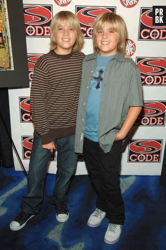 Cole e Dylan Sprouse ficaram famosos em "Zack & Cody: Gêmeos em Ação", série da Disney