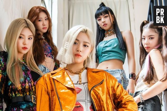ITZY fez seu debut em 2019 e tem 5 integrantes: Yeji, Lia, Ryujin, Chaeryeong e Yuna